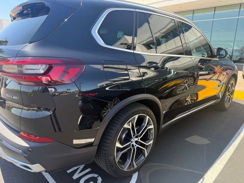 Used 2023 BMW X5 sDrive40i w/ Premium Package image 3