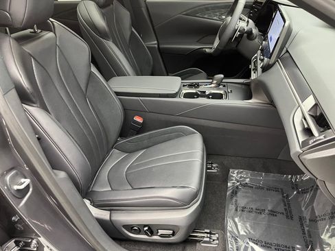 Used 2025 Lexus RX 500h F Sport image 36