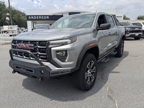 Used 2024 GMC Canyon AT4 w/ Canyon Safety Plus Package AWD/4WD image 8