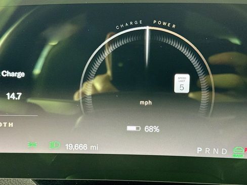 Used 2024 Lucid Air Pure RWD image 17