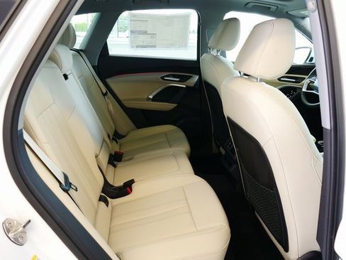 New 2025 Audi Q5 Premium image 15