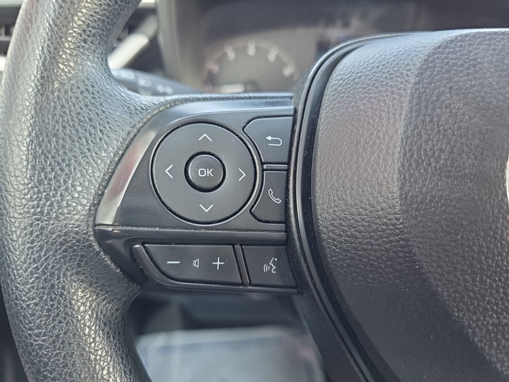 Used 2025 Toyota Corolla LE FWD image 20