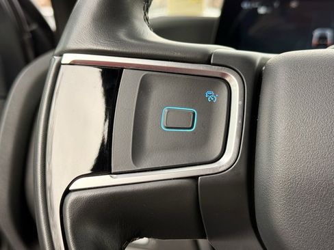 Used 2025 Ford Expedition Platinum image 19