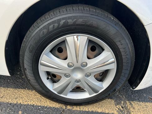 Used 2017 Kia Forte LX w/ LX Popular Package image 23