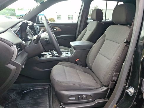 Certified 2023 Chevrolet Traverse LT FWD image 11