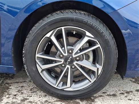 Certified 2022 Kia Forte LXS image 8