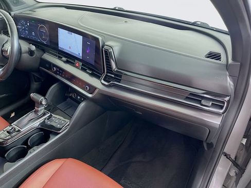 Used 2023 Kia Sportage SX image 32