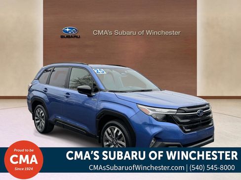 Certified 2025 Subaru Forester Touring AWD/4WD image 1