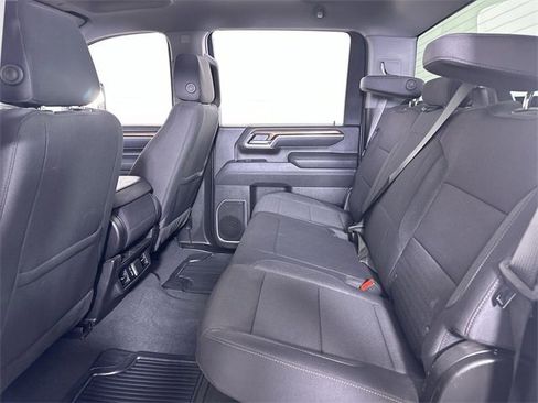 Used 2025 Chevrolet Silverado 2500 LT w/ Convenience Package image 26