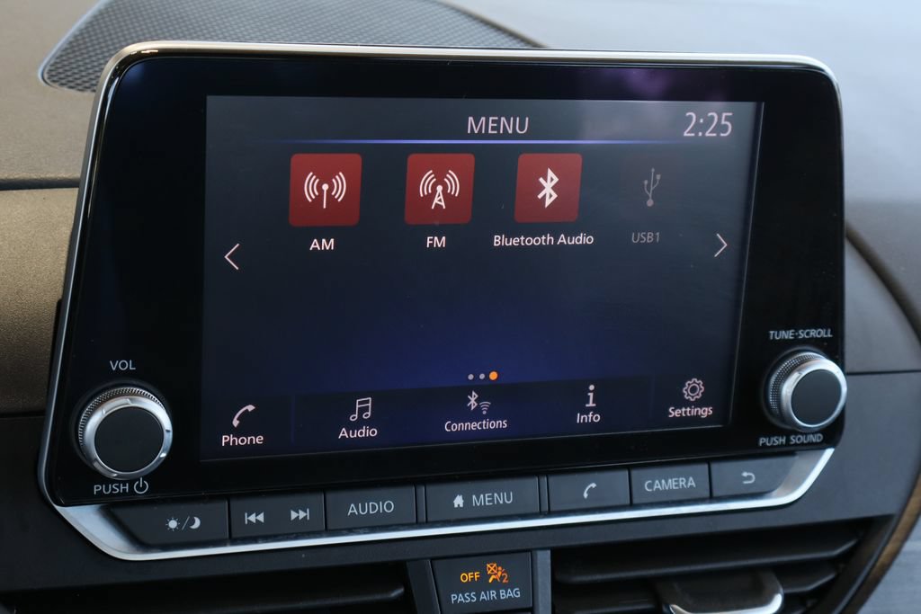 Used 2024 Nissan Altima 2.5 SV FWD image 15