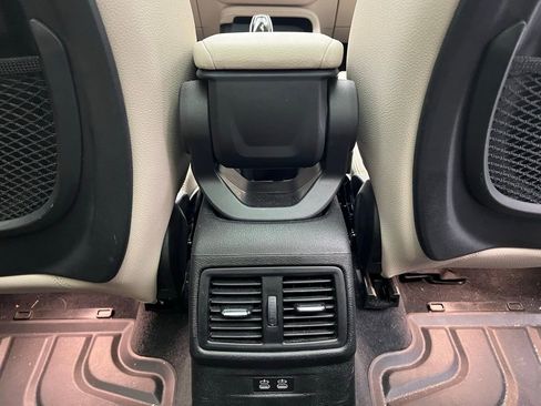 Used 2021 BMW X1 sDrive28i w/ Premium Package image 9