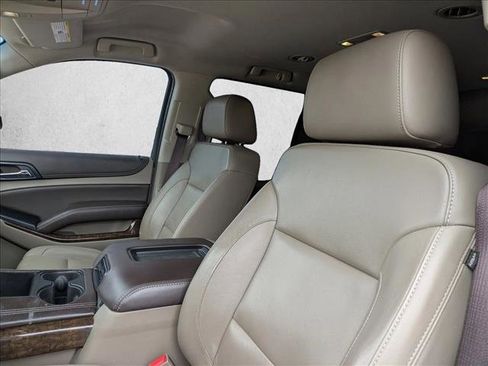Used 2019 Chevrolet Tahoe LT w/ Luxury Package image 13