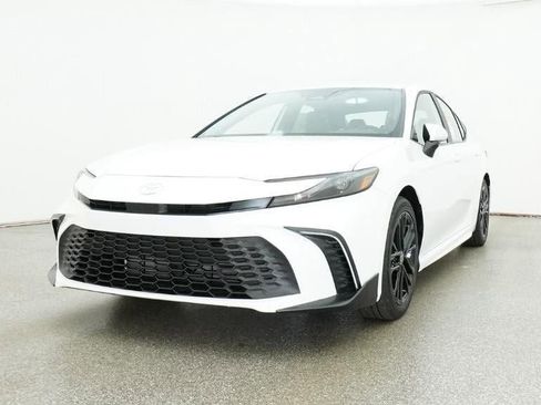 New 2026 Toyota Camry SE image 32