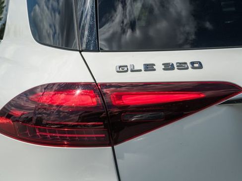 Used 2024 Mercedes-Benz GLE 350 4MATIC image 7