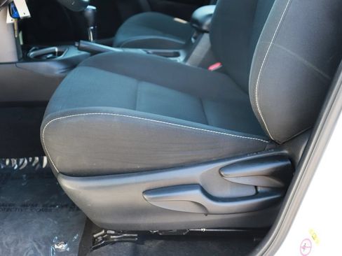 Used 2018 Toyota RAV4 XLE FWD image 11