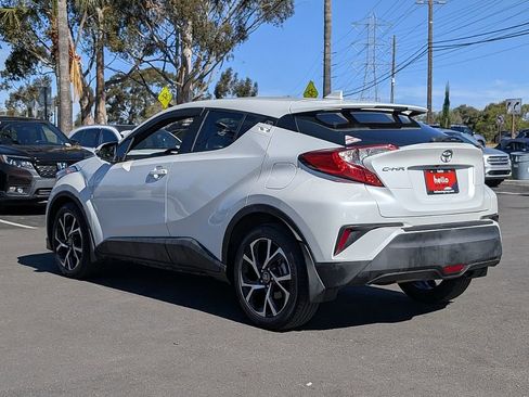 Used 2018 Toyota C-HR XLE image 12