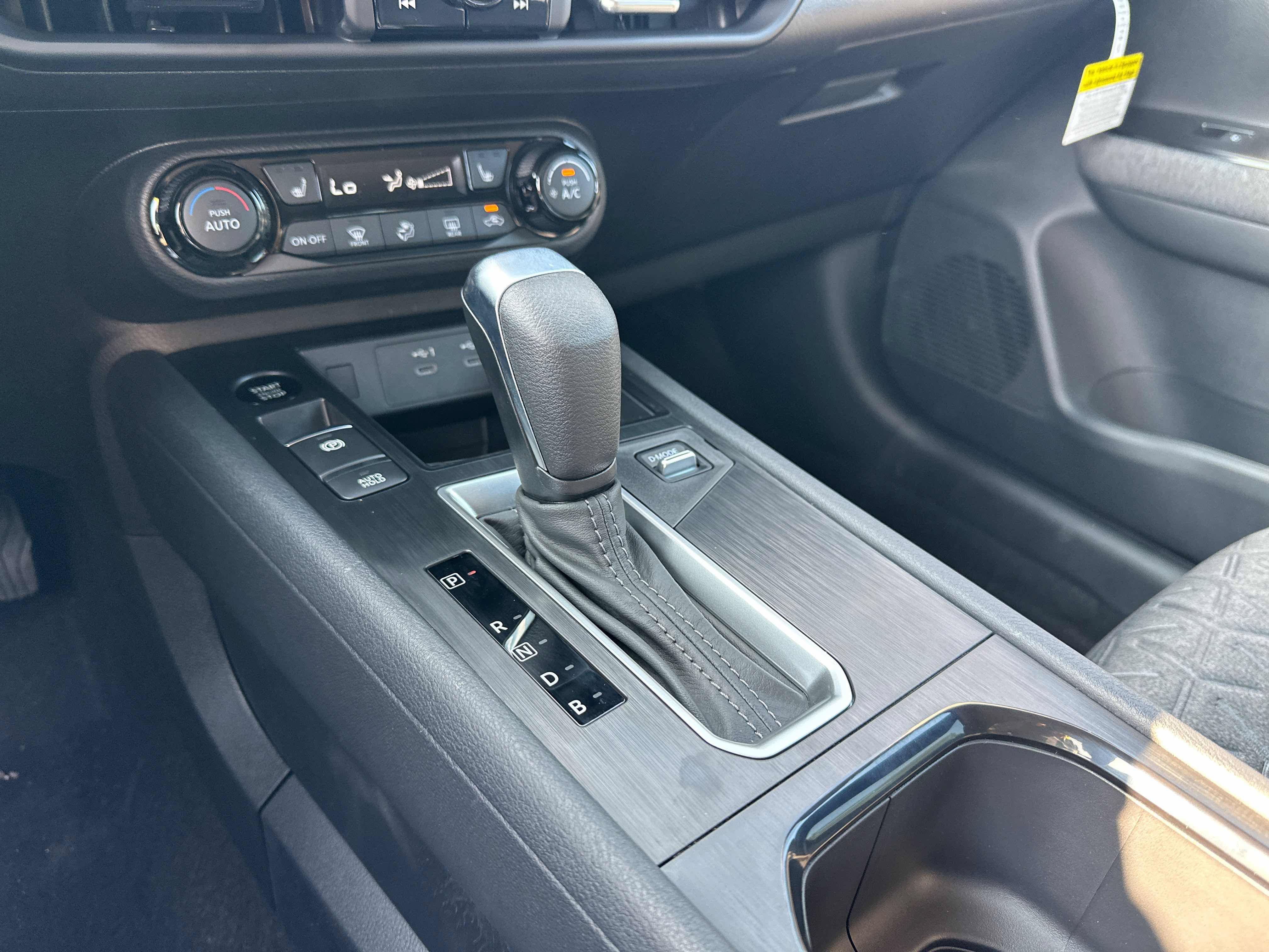 New 2027 Nissan Kicks SV AWD/4WD image 31