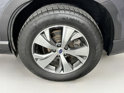 Used 2024 Subaru Ascent Premium image 11