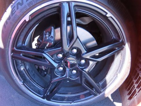 Used 2023 Chevrolet Corvette Stingray Coupe w/ 1LT image 17