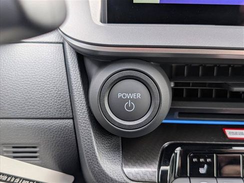 New 2026 Toyota Prius Plug-In Hybrid FWD image 18