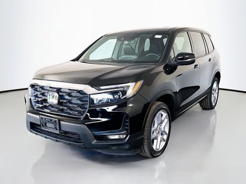 Used 2024 Honda Passport EX-L image 4