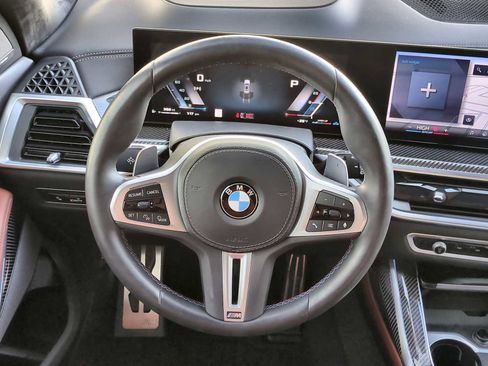 Used 2025 BMW X7 M60i image 24