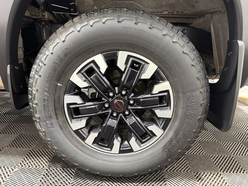 Used 2022 Nissan Frontier PRO-4X w/ Technology Package AWD/4WD image 30
