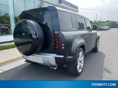 Used 2024 Land Rover Defender 110 SE AWD/4WD image 8