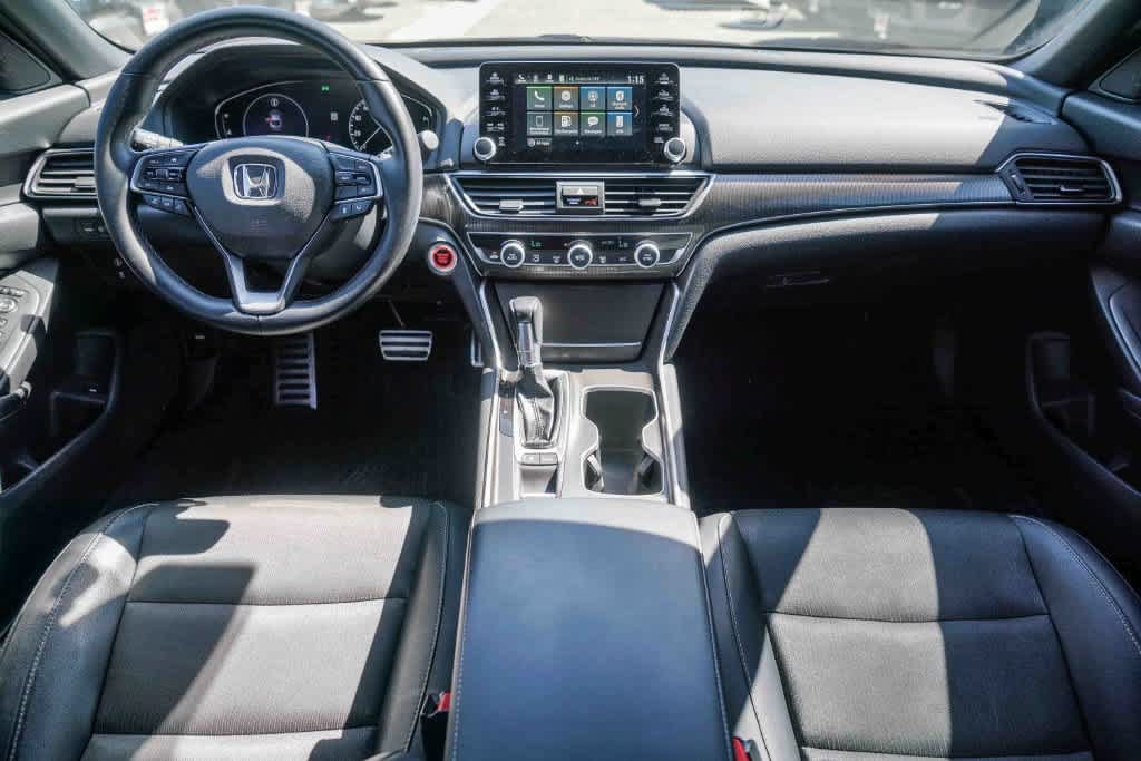 Used 2018 Honda Accord Sport image 11