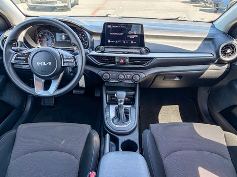 Used 2024 Kia Forte LXS FWD image 11