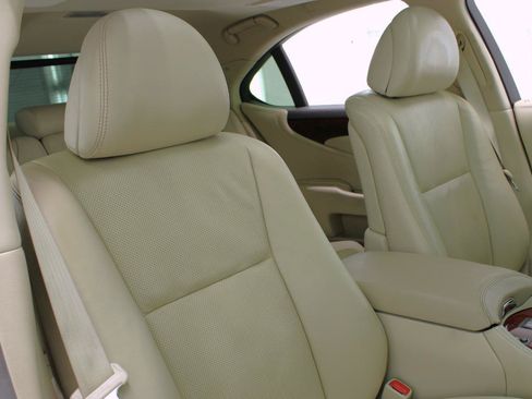 Used 2012 Lexus LS 460 w/ Luxury Value Edition RWD image 48