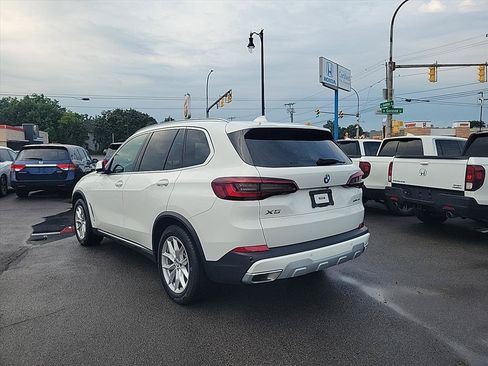 Used 2023 BMW X5 xDrive40i w/ Premium Package AWD/4WD image 3