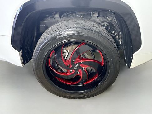 Used 2023 Toyota Tundra Platinum w/ Advanced Package image 33