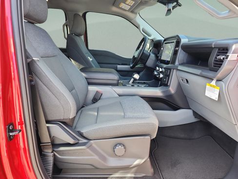 New 2025 Ford F150 Lightning XLT image 15