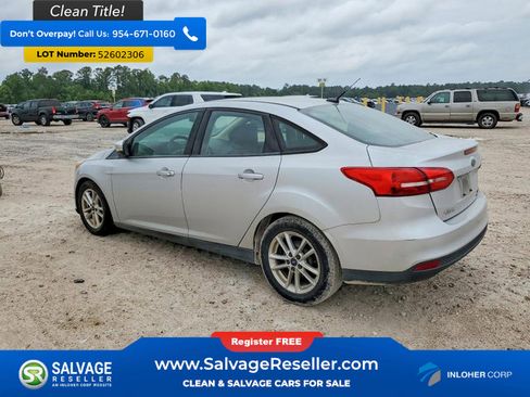 Used 2016 Ford Focus SE FWD image 3