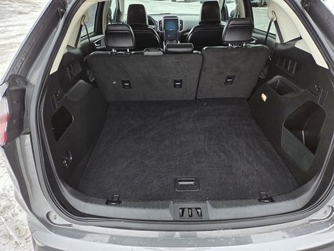 Used 2024 Ford Edge SEL image 8