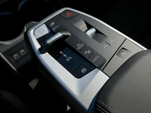 New 2026 BMW X2 xDrive28i w/ Technology Package image 12