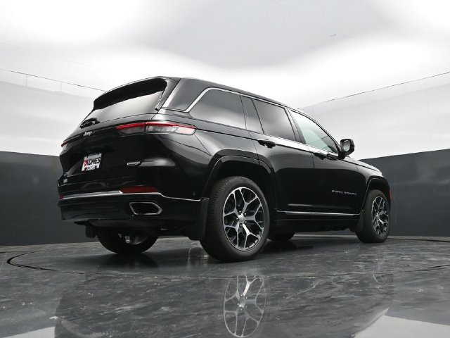 Used 2022 Jeep Grand Cherokee Summit AWD/4WD image 71
