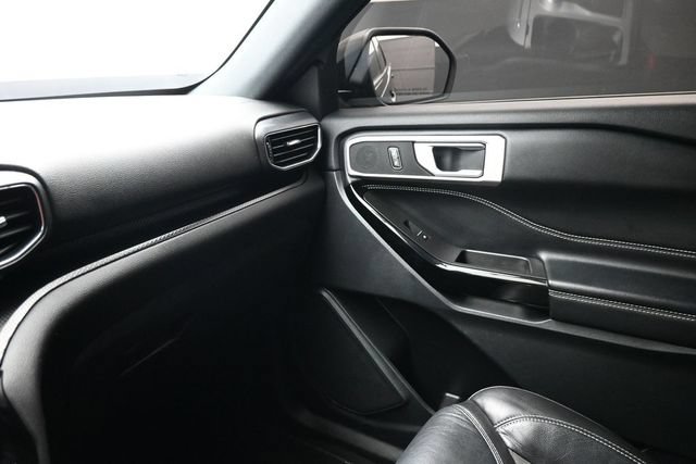Used 2023 Ford Explorer ST w/ ST Street Pack AWD/4WD image 9