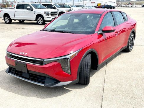 Used 2025 Kia K4 EX image 7