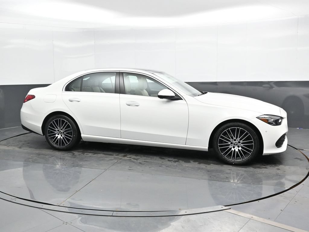 Used 2025 Mercedes-Benz C 300 4MATIC Sedan image 3
