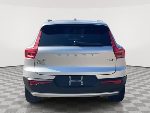 Used 2019 Volvo XC40 T5 Momentum AWD/4WD image 6