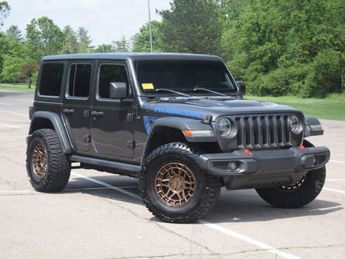 Used 2018 Jeep Wrangler Unlimited Rubicon w/ LED Lighting Group AWD/4WD image 1