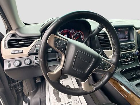Used 2015 GMC Yukon Denali AWD/4WD image 11
