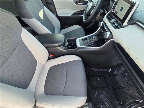 Used 2024 Toyota RAV4 XLE image 19