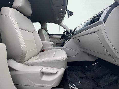 Used 2021 Volkswagen Atlas SE FWD image 37