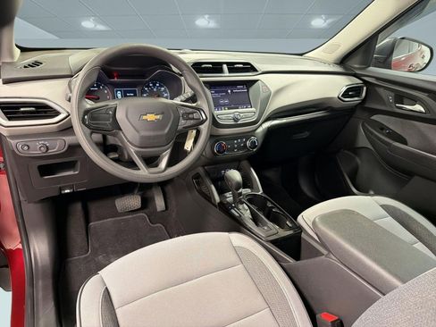 Used 2023 Chevrolet TrailBlazer LS image 27