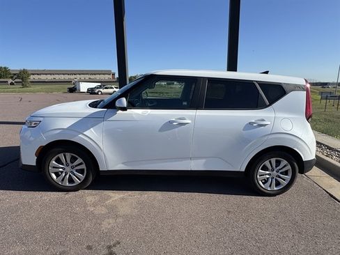 Used 2021 Kia Soul LX FWD image 6
