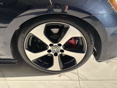 Used 2017 Volkswagen GTI S FWD image 26