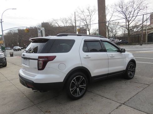 Used 2015 Ford Explorer Sport w/ Equipment Group 401A image 4